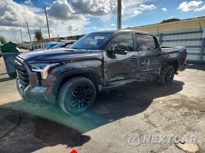 2024 TOYOTA TUNDRA LIMITED HV 5TFWC5DB0RX073318 - główne zdjęcie licytacji z USA - miniatura