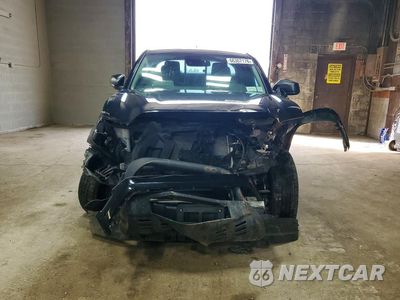 Piąte zdjęcie samochodu w środku: 2019 TOYOTA TACOMA SR VIN:5TFSX5EN4KX070598 - miniatura