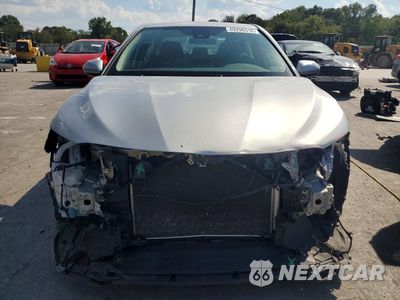 Piąte zdjęcie samochodu w środku: 2022 TOYOTA CAMRY LE VIN:4T1C11AK6NU015890 - miniatura