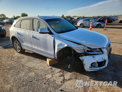 Czwarte zdjęcie samochodu z boku: 2017 AUDI Q5 PREMIUM VIN:WA1C2AFP4HA066388 - miniatura