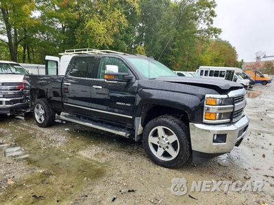 Czwarte zdjęcie samochodu z boku: 2017 CHEVROLET SILVERADO K2500 HEAVY DUTY LTZ VIN:1GC1KWEG9HF223802 - miniatura