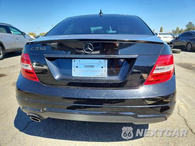 Zdjęcie 6 z 13 samochodu: 2012 MERCEDES-BENZ C 250 VIN:WDDGF4HB0CR217922 - miniatura