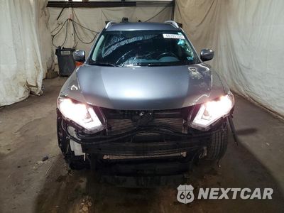 Piąte zdjęcie samochodu w środku: 2017 NISSAN ROGUE SV VIN:JN8AT2MV1HW010143 - miniatura