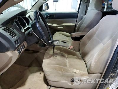 Zdjęcie 7 z 12 samochodu: 2006 TOYOTA TACOMA V6 VIN:5TELU42NX6Z168321 - miniatura