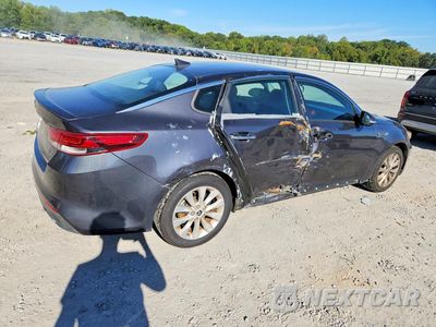 Trzecie zdjęcie samochodu z tyłu: 2018 KIA OPTIMA S VIN:5XXGT4L33JG220736 - miniatura