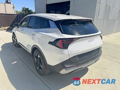 Trzecie zdjęcie samochodu z tyłu: 2026 KIA SPORTAGE LX VIN:5XYK23DF4TG404310 - miniatura