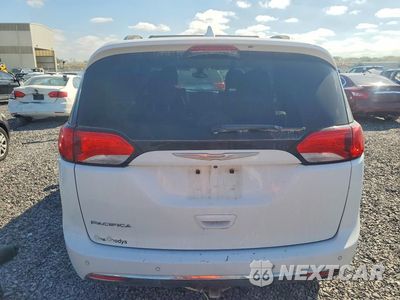 Zdjęcie 6 z 13 samochodu: 2017 CHRYSLER PACIFICA TOURING L VIN:2C4RC1BG7HR505629 - miniatura