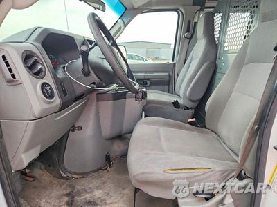 Zdjęcie 7 z 13 samochodu: 2013 FORD E250 DELIVERY VAN VIN:1FTNE2EW7DDA80556 - miniatura