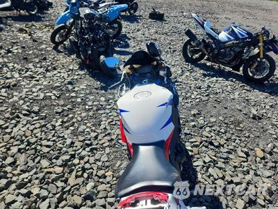 Zdjęcie 6 z 9 samochodu: 2012 HONDA CBR1000 RR VIN:JH2SC5946CK400468 - miniatura