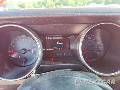 Zdjęcie 9 z 13 samochodu: 2019 FORD MUSTANG VIN:1FA6P8TH3K5132607 - miniatura