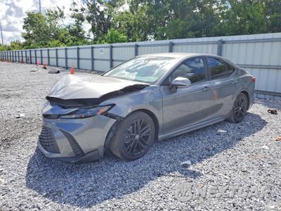 2025 TOYOTA CAMRY SE 4T1DAACK8SU532413 - główne zdjęcie licytacji z USA - miniatura