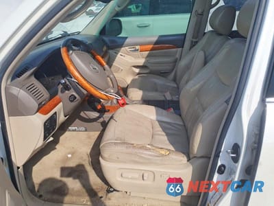 Zdjęcie 7 z 13 samochodu: 2004 LEXUS GX 470 VIN:JTJBT20X940053937 - miniatura