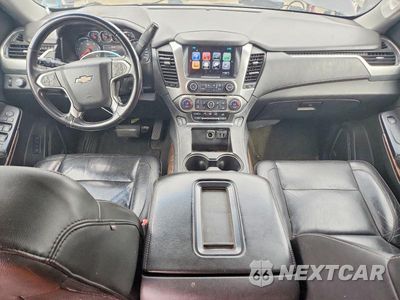 Zdjęcie 8 z 13 samochodu: 2017 CHEVROLET SUBURBAN K1500 LT VIN:1GNSKHKC1HR229827 - miniatura