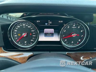 Zdjęcie 8 z 11 samochodu: 2017 MERCEDES-BENZ E 300 4MATIC VIN:WDDZF4KB3HA110385 - miniatura