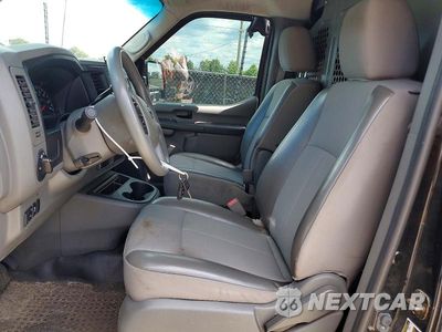 Zdjęcie 7 z 13 samochodu: 2018 NISSAN NV 2500 HD S VIN:1N6AF0KY7JN801855 - miniatura