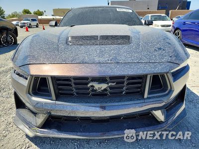 Piąte zdjęcie samochodu w środku: 2025 FORD MUSTANG DARK HORSE VIN:1FA6P8R07S5500997 - miniatura