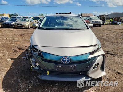 Piąte zdjęcie samochodu w środku: 2018 TOYOTA PRIUS PRIME PLUS VIN:JTDKARFP8J3083482 - miniatura