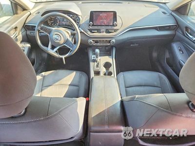 Zdjęcie 8 z 12 samochodu: 2019 NISSAN ALTIMA S VIN:1N4BL4BV1KC149539 - miniatura