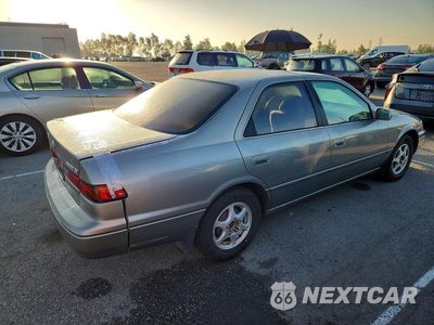 Trzecie zdjęcie samochodu z tyłu: 1999 TOYOTA CAMRY LE VIN:JT2BG28K9X0282678 - miniatura