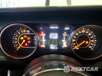 Zdjęcie 9 z 13 samochodu: 2018 JEEP WRANGLER UNLIMITED SAHARA VIN:1C4HJXEG6JW297742 - miniatura