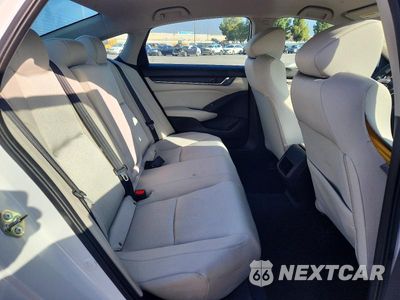 Zdjęcie 10 z 12 samochodu: 2018 HONDA ACCORD LX VIN:1HGCV1F18JA156983 - miniatura