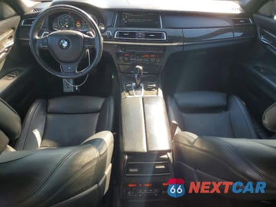 Zdjęcie 8 z 12 samochodu: 2014 BMW 750 LXI VIN:WBAYF8C56ED652741 - miniatura