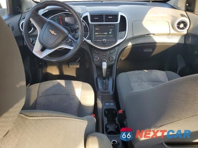 Zdjęcie 8 z 12 samochodu: 2017 CHEVROLET SONIC LS VIN:1G1JB5SH2H4144886 - miniatura