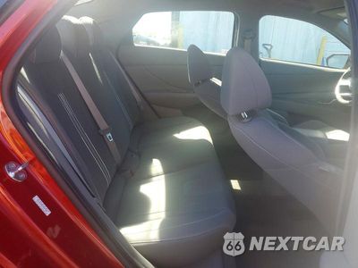 Zdjęcie 10 z 12 samochodu: 2023 HYUNDAI ELANTRA SEL VIN:KMHLS4AG5PU433130 - miniatura