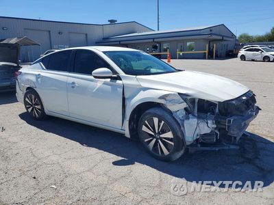 Czwarte zdjęcie samochodu z boku: 2022 NISSAN ALTIMA SV VIN:1N4BL4DV5NN321285 - miniatura