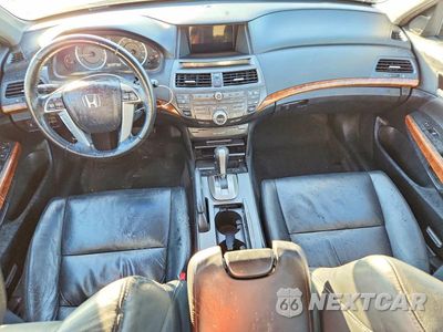 Zdjęcie 8 z 13 samochodu: 2011 HONDA ACCORD EXL VIN:1HGCP2F84BA026374 - miniatura