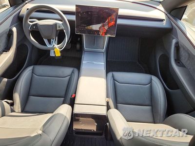 Zdjęcie 8 z 13 samochodu: 2026 TESLA MODEL Y VIN:7SAYGDED5TF695926 - miniatura