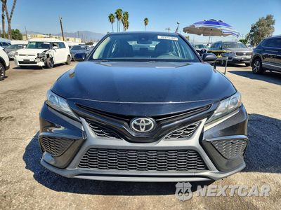 Piąte zdjęcie samochodu w środku: 2021 TOYOTA CAMRY SE VIN:4T1G11AK3MU518499 - miniatura