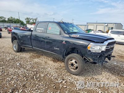Czwarte zdjęcie samochodu z boku: 2022 RAM 3500 TRADESMAN VIN:3C63RRGL2NG242385 - miniatura