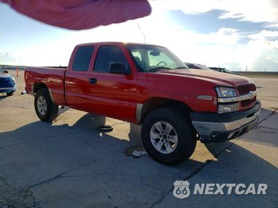 Czwarte zdjęcie samochodu z boku: 2003 CHEVROLET SILVERADO K1500 VIN:2GCEK19TX31136180 - miniatura