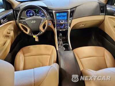 Zdjęcie 8 z 12 samochodu: 2013 HYUNDAI SONATA LIMITED VIN:5NPEC4AC9DH572495 - miniatura