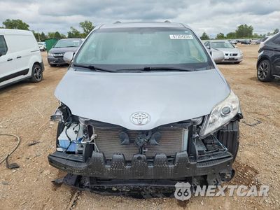 Piąte zdjęcie samochodu w środku: 2015 TOYOTA SIENNA XLE 7-PASSENGER VIN:5TDDK3DC7FS122376 - miniatura