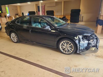 Czwarte zdjęcie samochodu z boku: 2018 TOYOTA CAMRY XLE VIN:4T1B11HK1JU041891 - miniatura