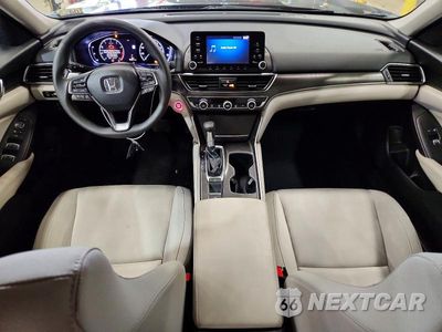 Zdjęcie 8 z 12 samochodu: 2018 HONDA ACCORD VIN:1HGCV1F16JA251526 - miniatura