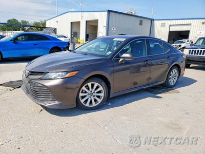 2018 TOYOTA CAMRY LE 4T1B11HK8JU550456 - główne zdjęcie licytacji z USA - miniatura