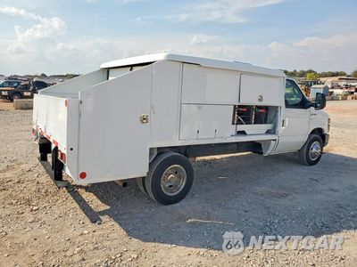 Trzecie zdjęcie samochodu z tyłu: 2011 FORD ECONOLINE E450 SUPER DUTY CUTAWAY VAN VIN:1FDXE4FLXBDA95571 - miniatura