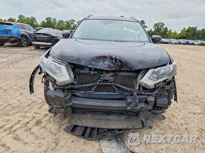 Piąte zdjęcie samochodu w środku: 2019 NISSAN ROGUE SV VIN:JN8AT2MV2KW381111 - miniatura