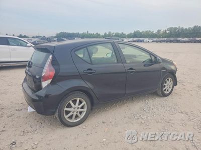 Trzecie zdjęcie samochodu z tyłu: 2015 TOYOTA PRIUS C FOUR VIN:JTDKDTB39F1089785 - miniatura