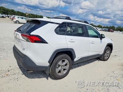 Trzecie zdjęcie samochodu z tyłu: 2025 TOYOTA RAV4 HYBRID XLE VIN:4T3RWRFV7SU205164 - miniatura