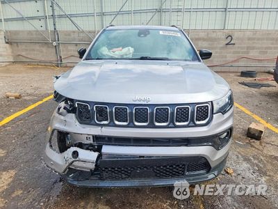 Piąte zdjęcie samochodu w środku: 2023 JEEP COMPASS LATITUDE LUX VIN:3C4NJDFN1PT531640 - miniatura