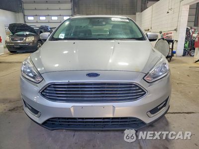 Piąte zdjęcie samochodu w środku: 2015 FORD FOCUS TITANIUM VIN:1FADP3J22FL387131 - miniatura