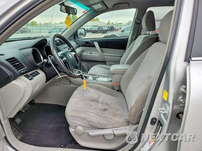 Zdjęcie 7 z 13 samochodu: 2011 TOYOTA HIGHLANDER BASE VIN:5TDBK3EH2BS073342 - miniatura