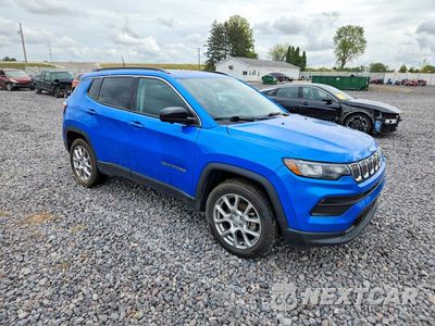 Czwarte zdjęcie samochodu z boku: 2022 JEEP COMPASS LATITUDE LUX VIN:3C4NJDFB4NT219153 - miniatura