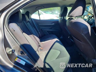 Zdjęcie 10 z 12 samochodu: 2018 TOYOTA CAMRY LE VIN:4T1B11HKXJU580798 - miniatura