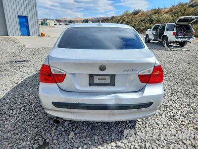 Zdjęcie 6 z 12 samochodu: 2006 BMW 325 I VIN:WBAVB13586KX33596 - miniatura