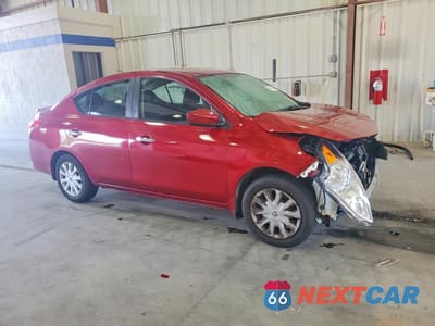 Czwarte zdjęcie samochodu z boku: 2015 NISSAN VERSA 1.6 SV VIN:3N1CN7AP4FL960424 - miniatura
